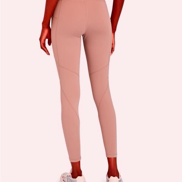Le Ore Lucca High Rise legging in rose. Size medium. Like new condition - Picture 3 of 5